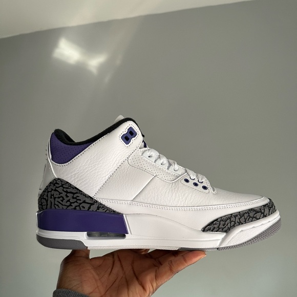 Air Jordan Retro 3s - NWB - Picture 3 of 9